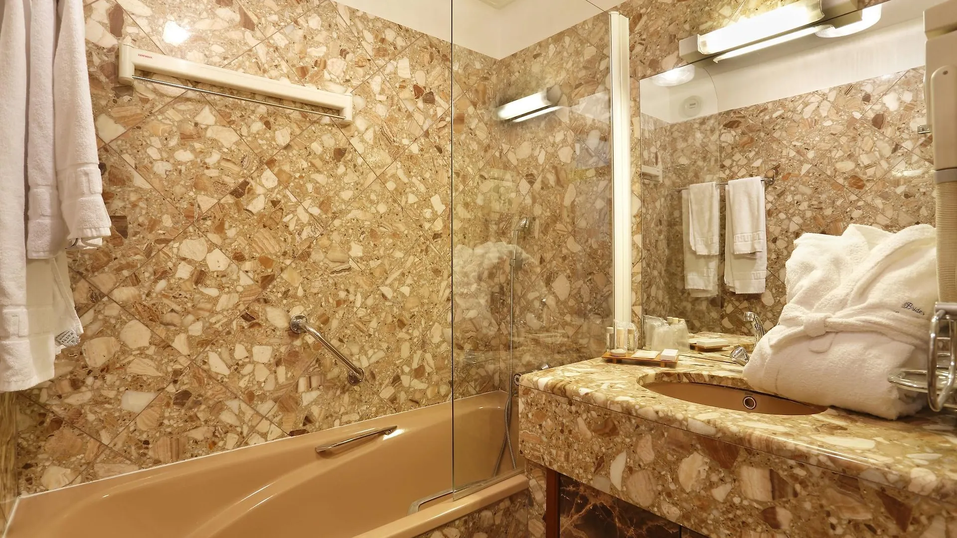 Hotel Amelie Brides-les-Bains 3*,  France